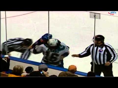 Patrick Maroon vs Bracken Kearns