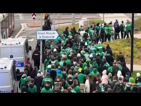 Przemarsz kibiców Radomiaka przed meczem z Rakowem Częstochowa | 05.10.2024