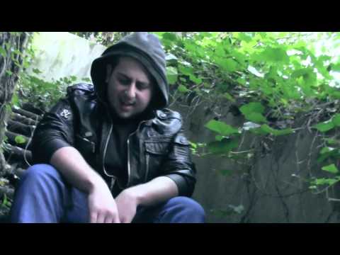 DC MOOR - IMMERSO NEL BUIO - prod.DOGMABEATZ (OFFICIAL VIDEO)