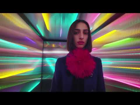 ミラノファッションウィークでアルマーニのコレクションを発表 (Armani collection presented at Milan Fashion Week)