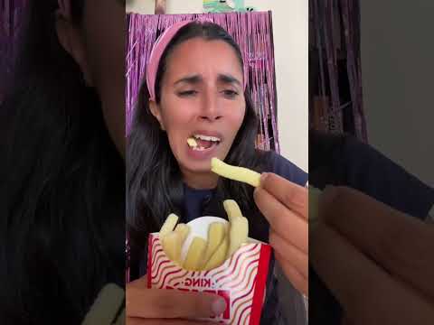 Laura and Giulia try the 🍟🍬! #lauraegiulia #shorts