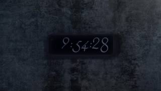 Ceas decor Lexon Script