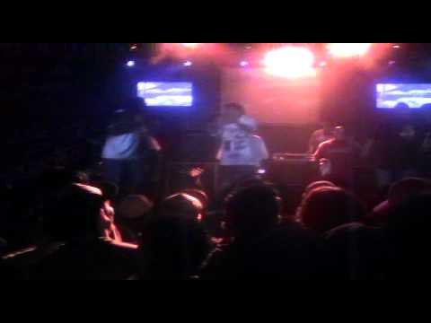 EL POETA DEL FUCKING CLAN  BOMBO MALIGNO CON UMANO