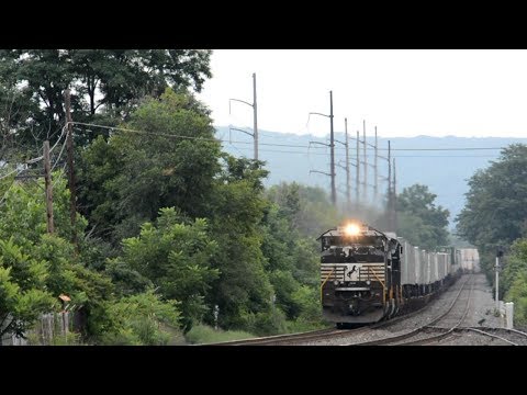 Trains Across The Border, Railfanning, Macungie, PA, Jul 27, 2017