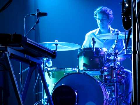 18/24 Tegan & Sara - Band Intro + Nineteen @ Tower Theater, Upper Darby, PA 2/16/10