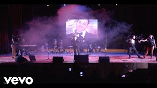 Todo Me Gusta De Ti (En Vivo) Lyrics English Translation