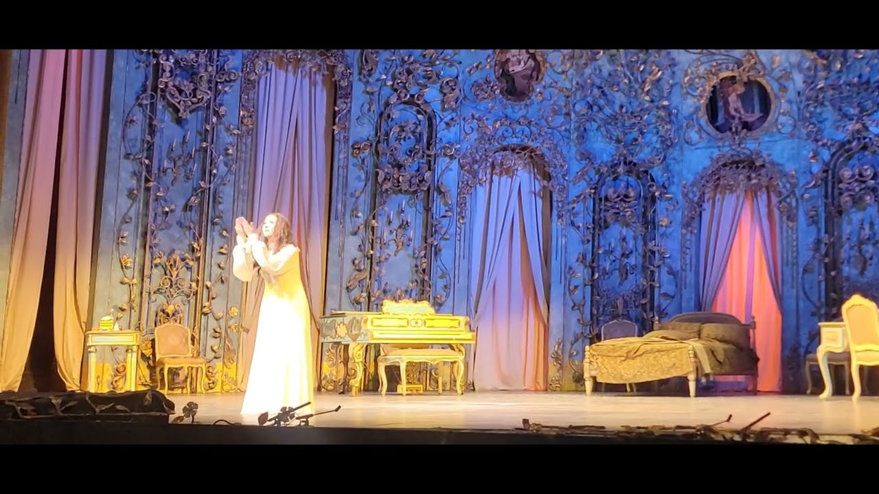 Met Opera. Giuseppe Verdi. La Traviata.