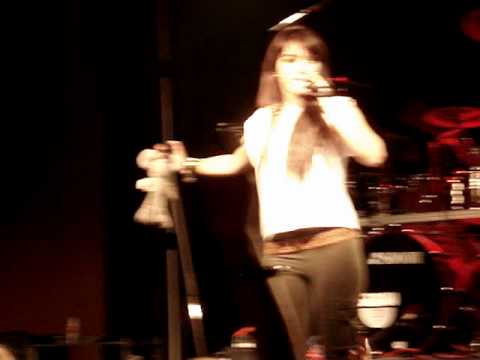 Ewa Farna - Nebojim se (Kolin 30.10.10)