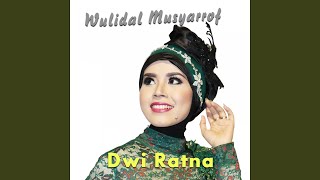 Download lagu Wulidal Musyarrof mp3 Download lagu Wulidal Musyarrof mp3