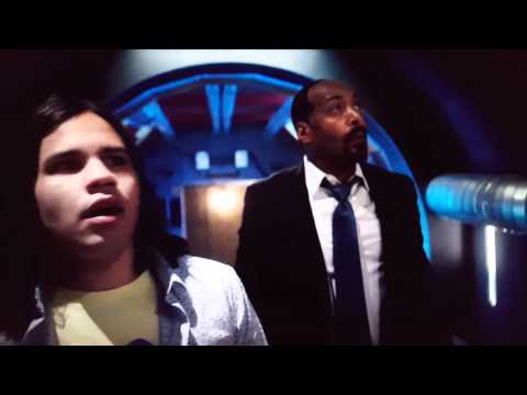 The Flash 1x22 Barry chases the reverse flash