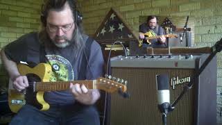 Video thumbnail for Gibson Falcon GA-19rvt amp vs Fender Princeton Reverb - Round 1 - single coils by bltfan1976