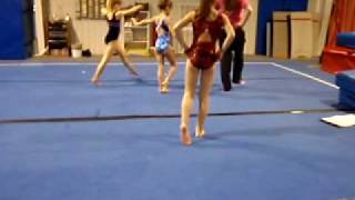 Level 4 floor routine from split leap pass to half turn on toe