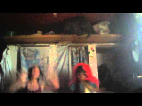 las re mugrientas( debora y daiana)