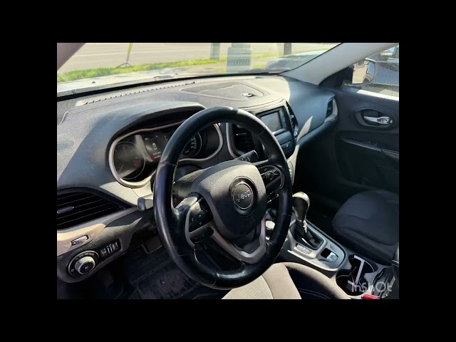 2015 Jeep Cherokee North 4X4 | BLUETOOTH AUDIO | KEYLESS ENTRY in Cars & Trucks in London