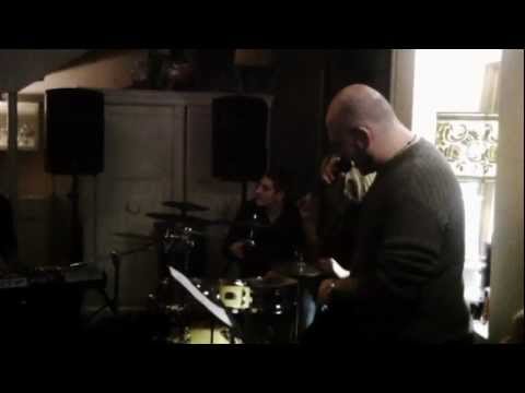 Can't Hide Love - Samantha Iorio (Special guest Stevie Biondi) Live 