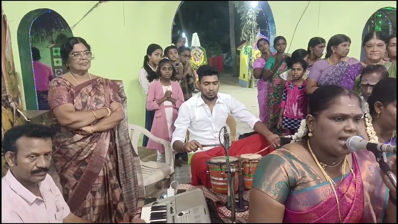 முகிலன்குடியிருப்புபத்திரகாளியம்மன்வருத்துவில்?