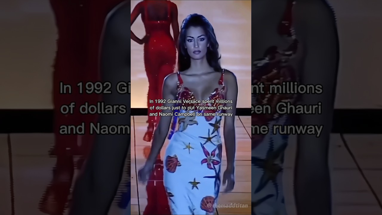 When Versace spent millions of dollars to put Yasmeen and Naomi on same runway #shorts #supermodels