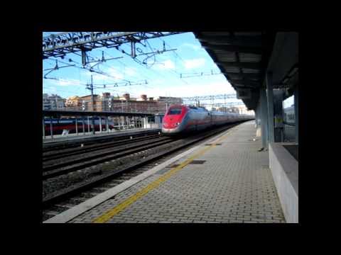 Train ETR 500 Frecciarossa in transit through Rome - Treno ETR 500 Frecciarossa in transito a Roma