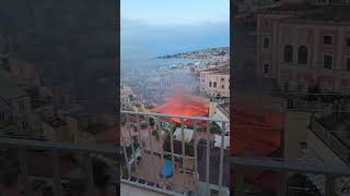 in-fiamme-il-teatro-sannazzaro-a-napoli