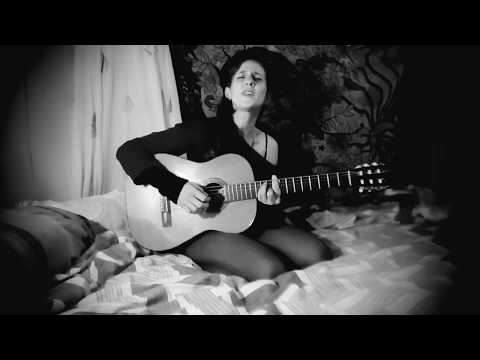 Mädchen aus Berlin covert KIZ - Hurra die Welt geht unter