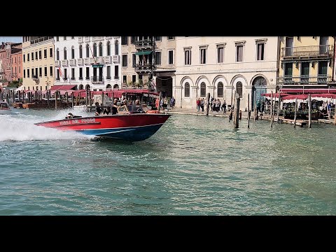 Venice Venezia fire firefighters response intervention Vigili del Fuoco