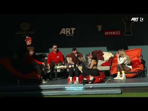 Banorët këndojnë këngë fëmijësh