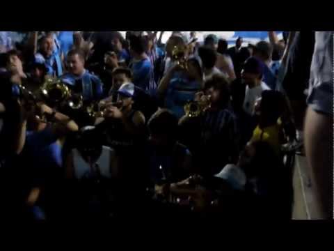 "HD Gremio x Millonarios  Geral do Grêmio Entrada da banda  E DALE DALE GRÃŠMIO" Barra: Geral do Grêmio &bull; Club: Grêmio