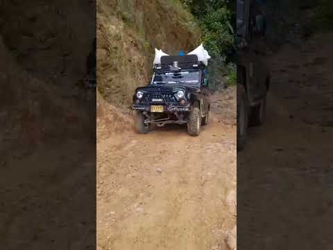 Tremendo susto vivió Yanca en su uaz el Prieto Azabache en Planadas Tolima #campo #uaz