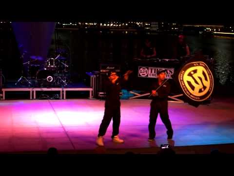 Azrael - Intro Requiem (With DJ Ruxta & The Architek) (Live @ Esplanade)