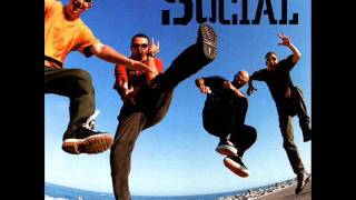 Music video thumbnail preview for Seguridad Social - El oro de la gallina de los huevos by Seguridad Social