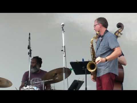 download lagu mp3 mp4 Geof Bradfield, download lagu Geof Bradfield gratis, unduh video klip Geof Bradfield