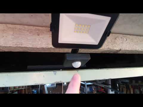 How To setup a PIR outside light (Security Light/PIR Sensor)  Electrician in Corby