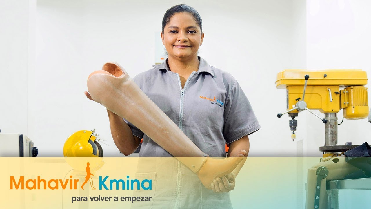 10 años brindando prótesis gratuitas - Mahavir Kmina