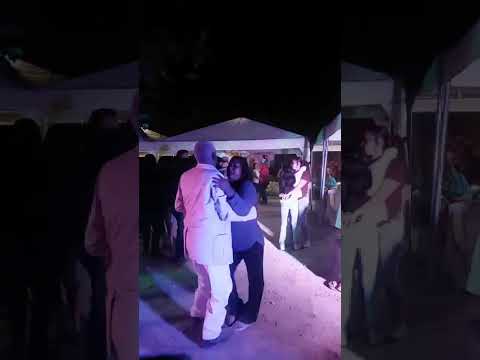 Jilgueros de González:sabor a durazno y más cumbias🕺🏼