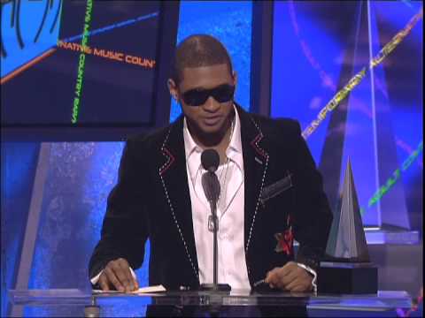 Usher wins Favorite Pop/Rock Male Artist -- AMA 2004