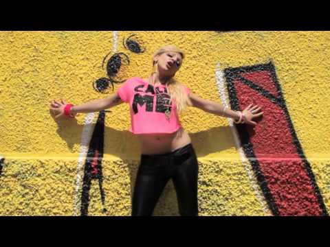 Nina Hills - Banana (Official Videoclip)