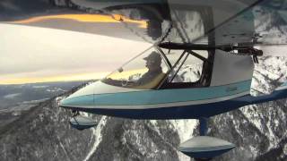 preview picture of video 'Evening flight over the Trinity Alps-Northern California'