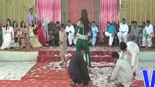 Galliyan husan diyan dance mujra on a marriage cer