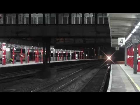 Class 86's on liners, 86605/86627 4m74 and 86612/86632 4m11 21st January 2015