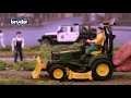 BRUDER traktorius John Deere Lawn su priekaba ir sodininku, 62104