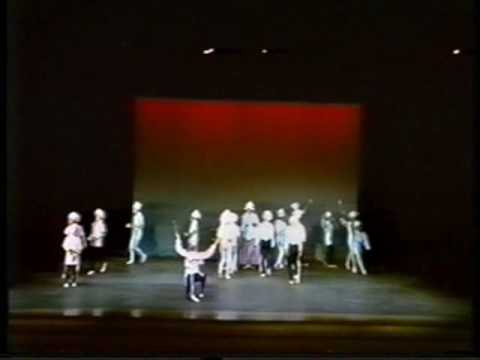 Uitvoering 1989 Koning Lijsterbaard - 3e Tafereel: De Paleiskeuken (Harderwijk 27.05.1989)