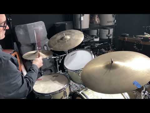 Zildjian - 18" Avedis Ride Cymbal 1920g 1970's image 9