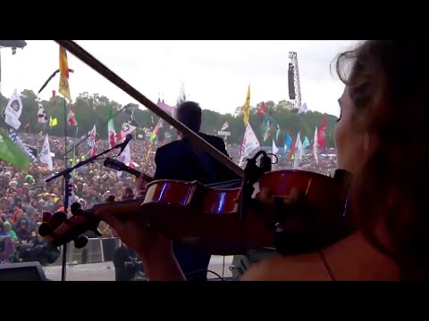 10538 Overture Jeff Lynne's ELO Live with Rosie Langley and Amy Langley, Glastonbury 2016