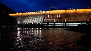 preview picture of video 'Зейская ГЭС: «Если бы не она, всё бы здесь уплыло»'