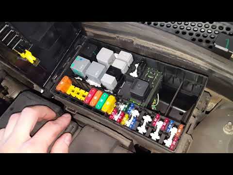 2007 Ford Focus A.C. Relais und Sicherungsposition