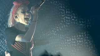 Grimes - Butterfly - Trianon Paris 2016