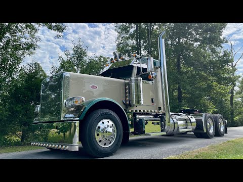 You’ll Need Shades Looking At This Peterbilt 389 That Just Left Our Shop! 😎