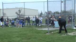 preview picture of video 'Logan Bryer (SOPHOMORE)- Discus throw of 189' 10'
