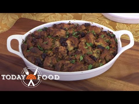 Try Martha Stewart’s Recipe For Classic Thanksgiving Stuffing