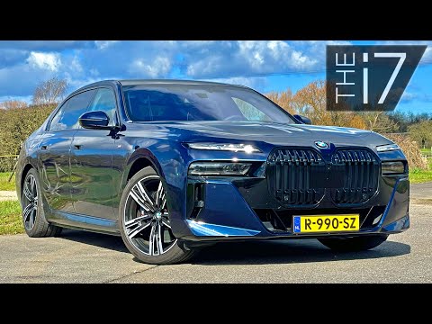 2023 BMW 7 SERIES i7 xDrive60 REVIEW on AUTOBAHN & Passenger Experience w/ CINEMA SCREEN